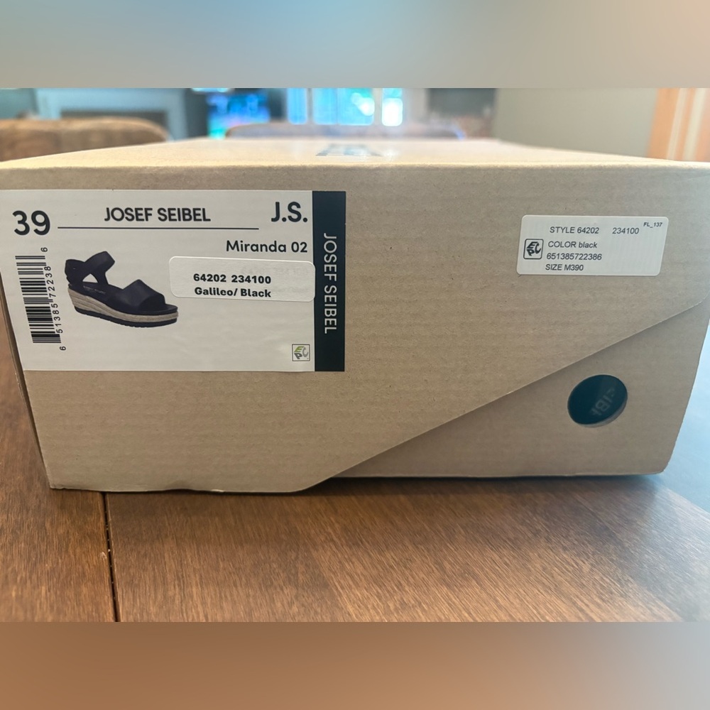 New Josef Seibel Miranda 02 black sandals size 39 (8-8.5). - Picture 4 of 6